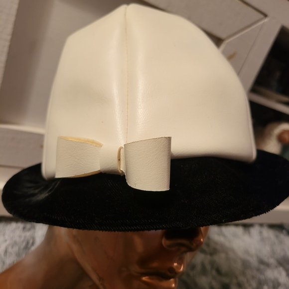 Vintage Woman's Hat/Cap/Fedora in White Faux Leather Black Faux Fur ~Union Made - Picture 7 of 11